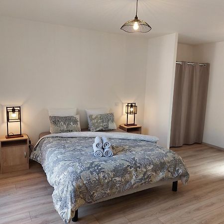 "Jolie Maison Confortable Au Coeur D'Un Environnement Calme Et Boise" Saint-Vincent-sur-l'Isle Extérieur photo