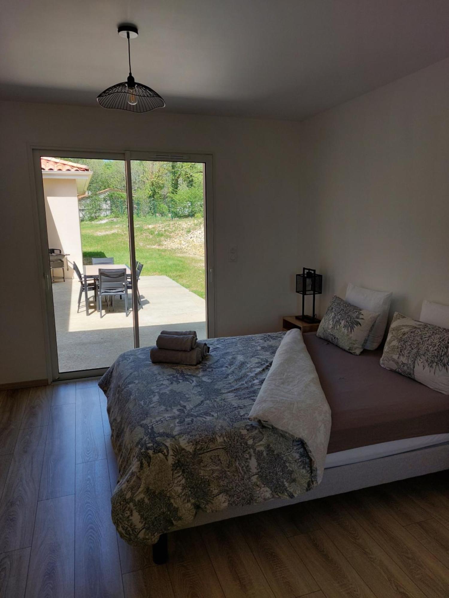 "Jolie Maison Confortable Au Coeur D'Un Environnement Calme Et Boise" Saint-Vincent-sur-l'Isle Extérieur photo